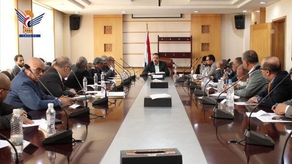 FM meeting discusses ways to develop Yemeni diplomatic work
