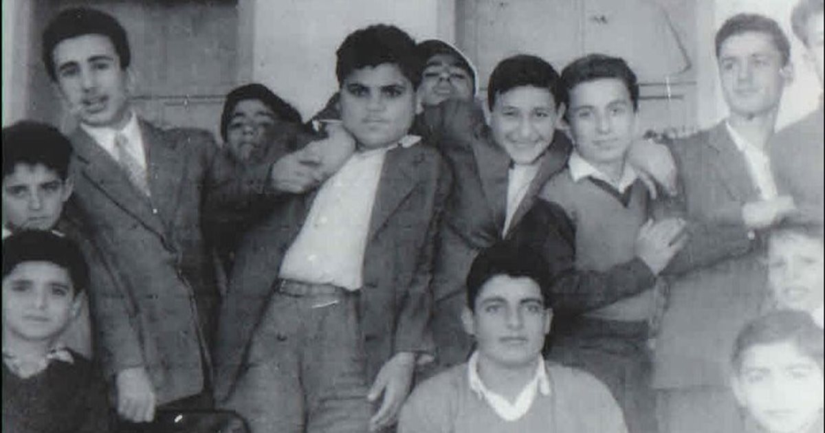 "أبو حسن الهبش" يتذكر رفيق الدراسة .. وحقول القطاف !