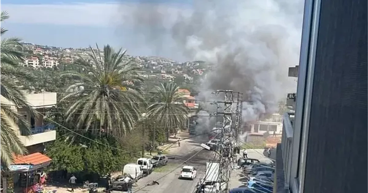 شهداء وجرحى من الجيش والمدنيين... إنفجار جسم من مخلفات الحرب في بريقع (فيديو)