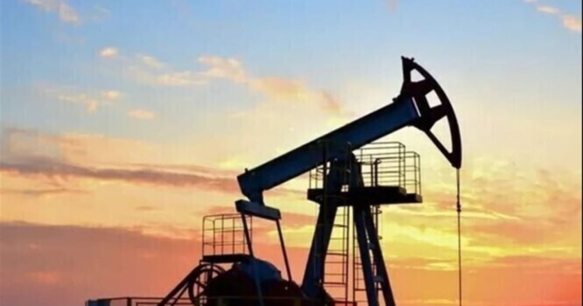 انخفاض أسعار النفط بأكثر من 3% بعد إعلان أوبك+ تسريع الإنتاج