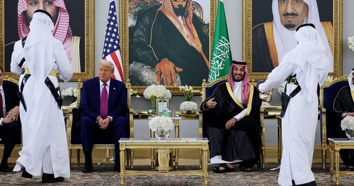 محطة ترامب الأولى في الخليج.. الرئيس الأميركي في السعودية (صور وفيديو)