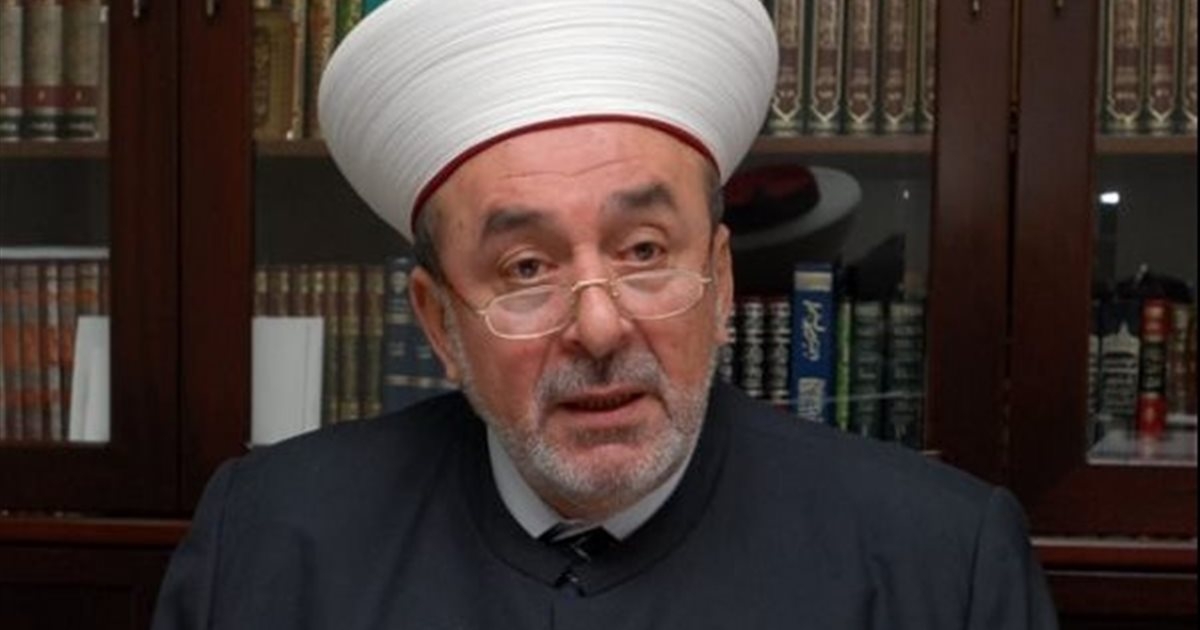 المفتي سوسان يؤدي صلاة الأضحى في مسجد الحريري ويستقبل المهنئين في دار الإفتاء حتى ظهر اول أيام العيد