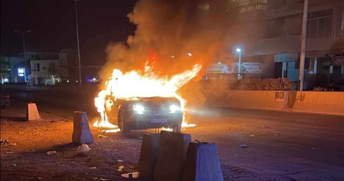 استهداف سيارة بمسيّرة إسرائيلية رعلى أوتوستراد بعلبك – بريتال (فيديو)