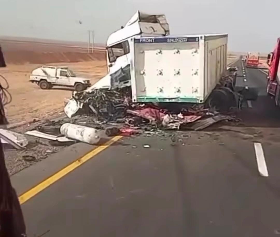 عاجل  شاحنة غاز محمّلة بـ30 طنًا تتسبب بحادث مروّع على طريق الموقر