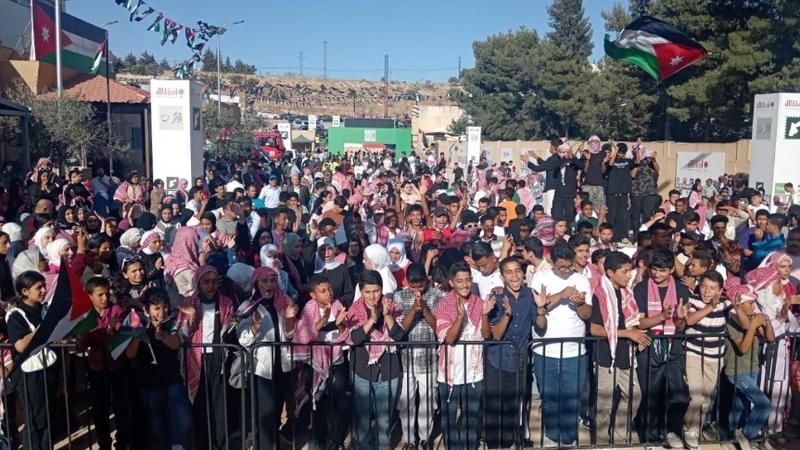 حضور كبير في السلط للاحتفال بعيد الاستقلال