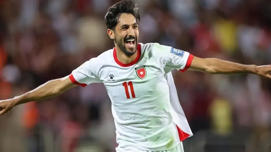 النجم الأردني يزن النعيمات يقترب من لقب أفضل لاعب آسيوي في تصفيات المونديال