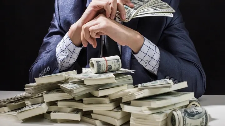 ثروة المليارديرات تهزّ الاقتصاد العالمي .. من يملك مفاتيح القوة؟