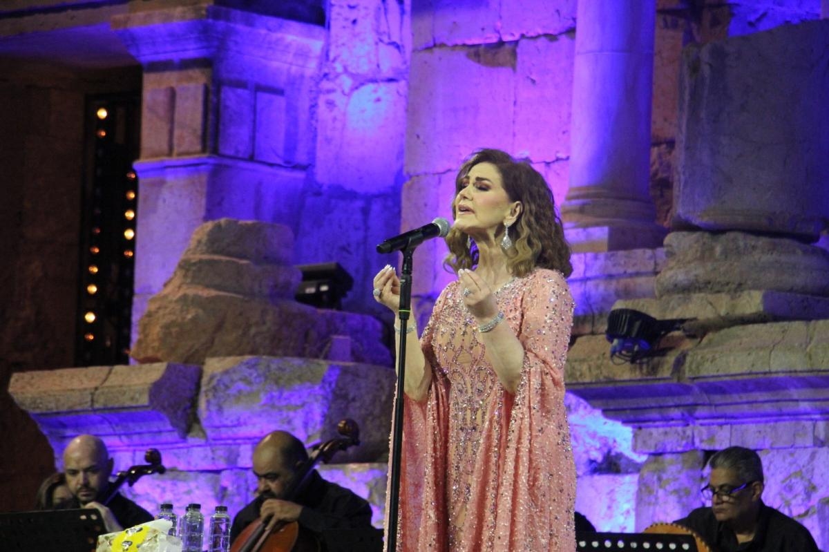 ميادة الحناوي تُشعل المسرح الجنوبي في ليلة من الطرب الأصيل بمهرجان جرش 'فيديو وصور'