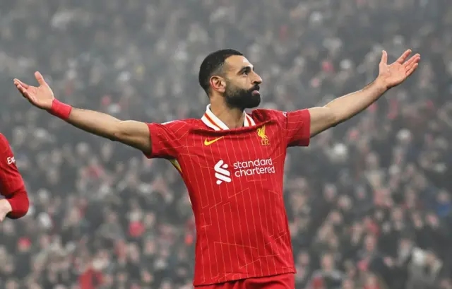 محمد صلاح يواجه عقدتين في مباراة درع المجتمع أمام كرستال بالاس على ملعب 'ويمبلي'
