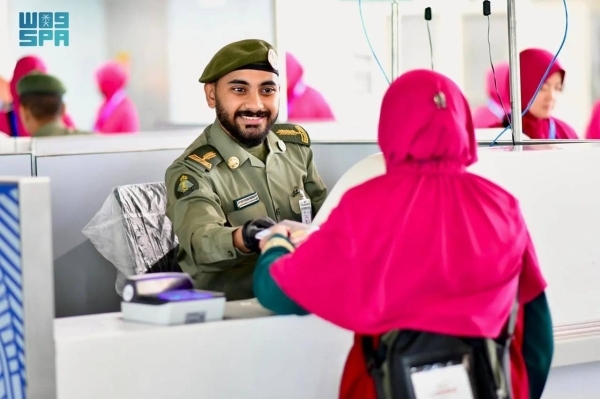 First group of Hajj pilgrims from China lands in Madinah