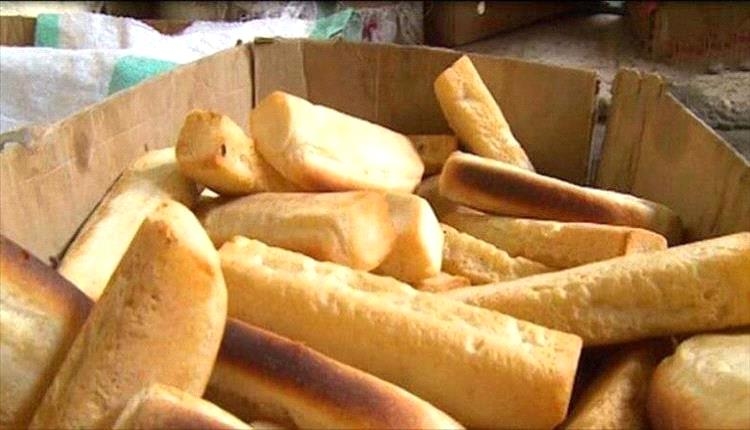 أفران عدن تبدأ بيع الروتي بأسعار مخفضة استجابة للمطالب المجتمعية