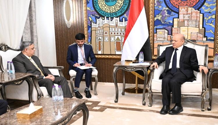 الهند تعلن أنها ستنقل مكتب قنصليتها إلى العاصمة عدن وتعد العليمي بالكثير من الدعم