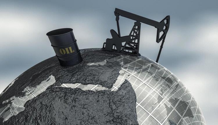 السعودية تخفض سعر نفطها الرئيسي لآسيا