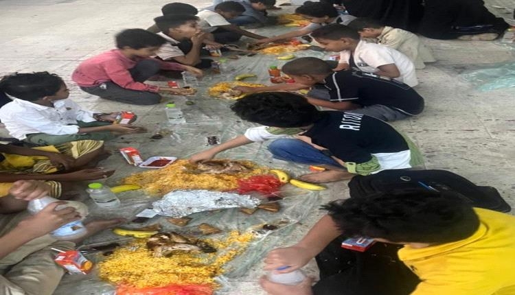 جمعية الوفاء لرعاية وتأهيل الكفيفات تنظم إفطارًا وكسوة لطلاب معهد النور للمكفوفين بعدن
