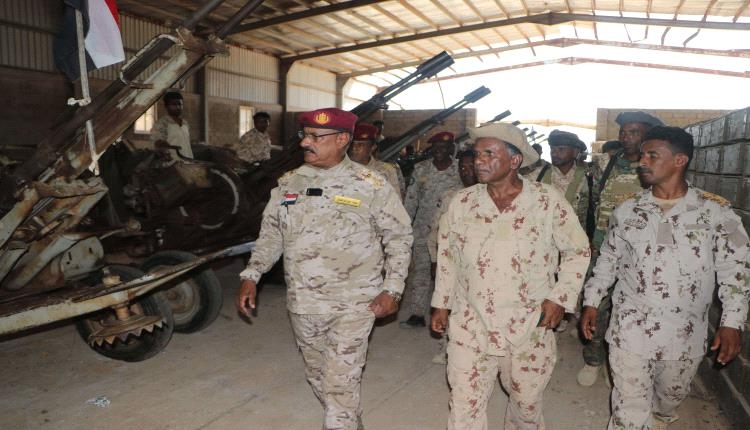 قيادة اللواء الأول مشاة بحري سقطرى تتفقد أعمال صيانة الآليات والأسل