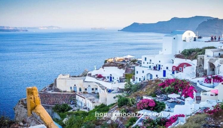 السلطات اليونانية تحذر من تسونامي بعد زلزال بقوة 6 درجات