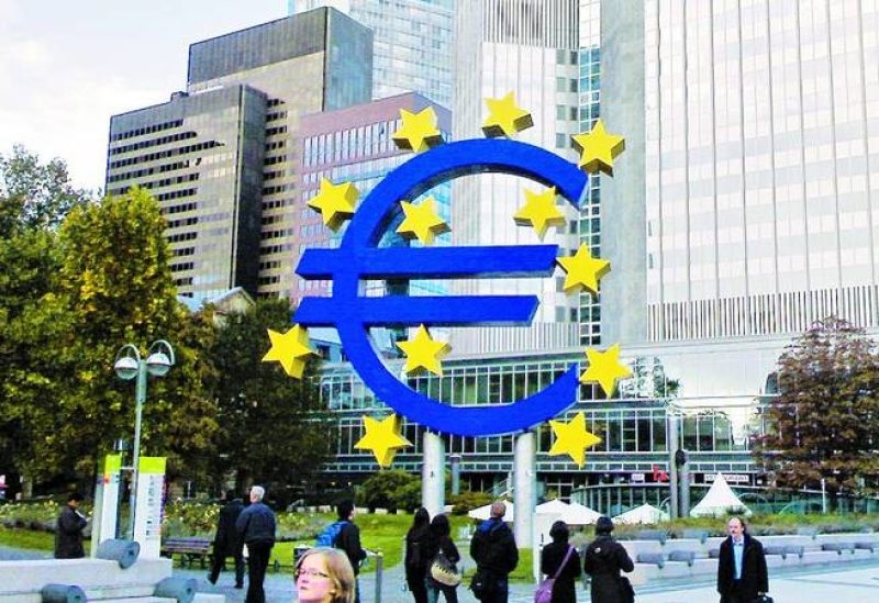 تباطؤ نمو اقتصاد منطقة اليورو في أبريل مع تراجع الطلب
