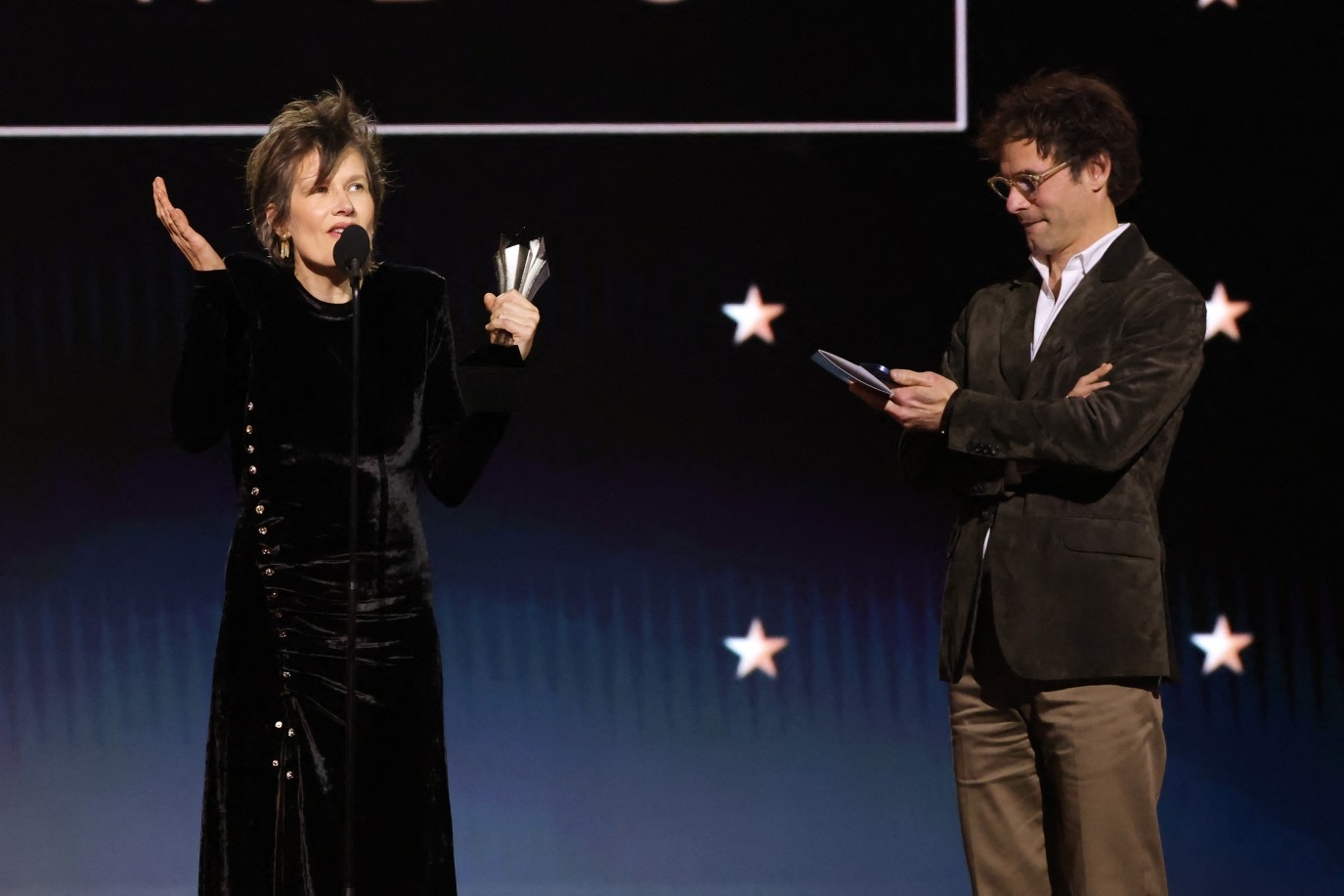 فيلم Emilia Pérez لسيلينا غوميز يقتنص 3 جوائز في اختيار النقاد 2025