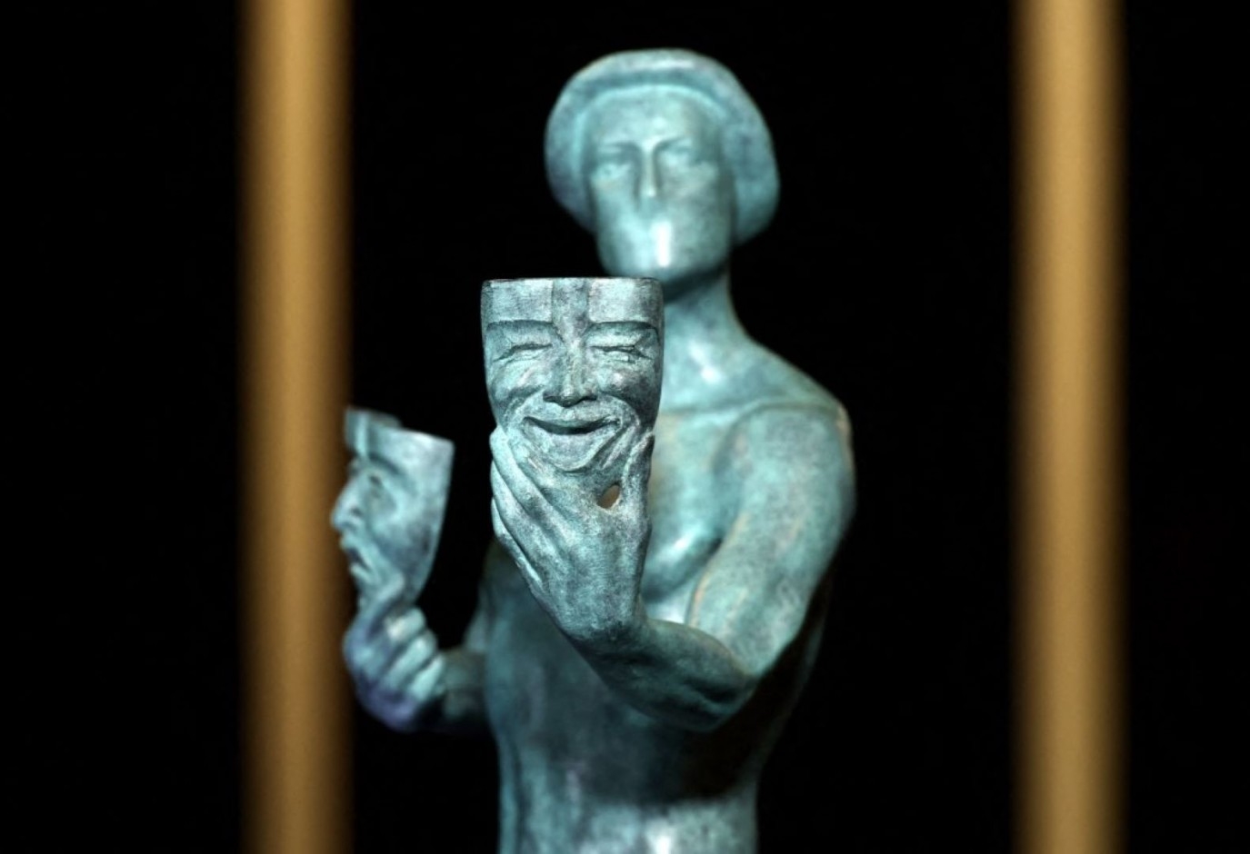 جائزة أفضل ممثلة وممثل كوميدي تذهب لجين سمارت ومارتن شورت في SAG Awards 2025