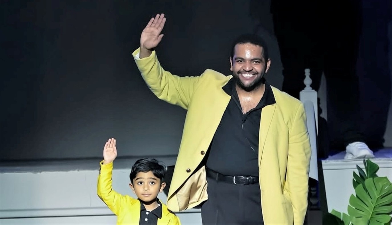 خالد المظفر يكشف عن أبطال مسرحية ملك المسرح