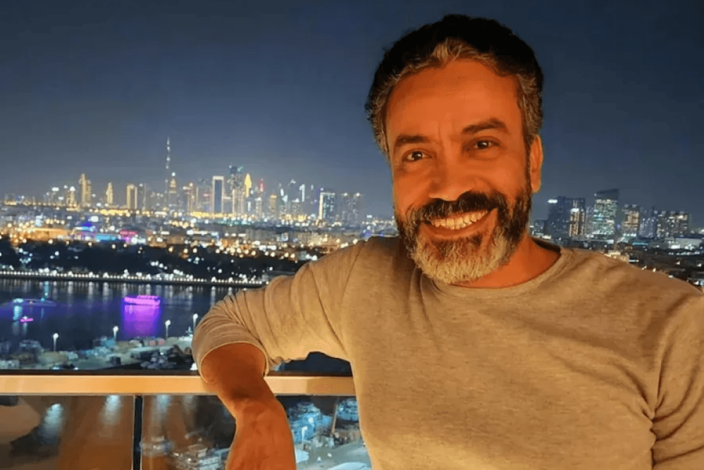 تجربة مختلفة كليًا.. سامح حسين يروج لفيلمه الجديد "إستنساخ"