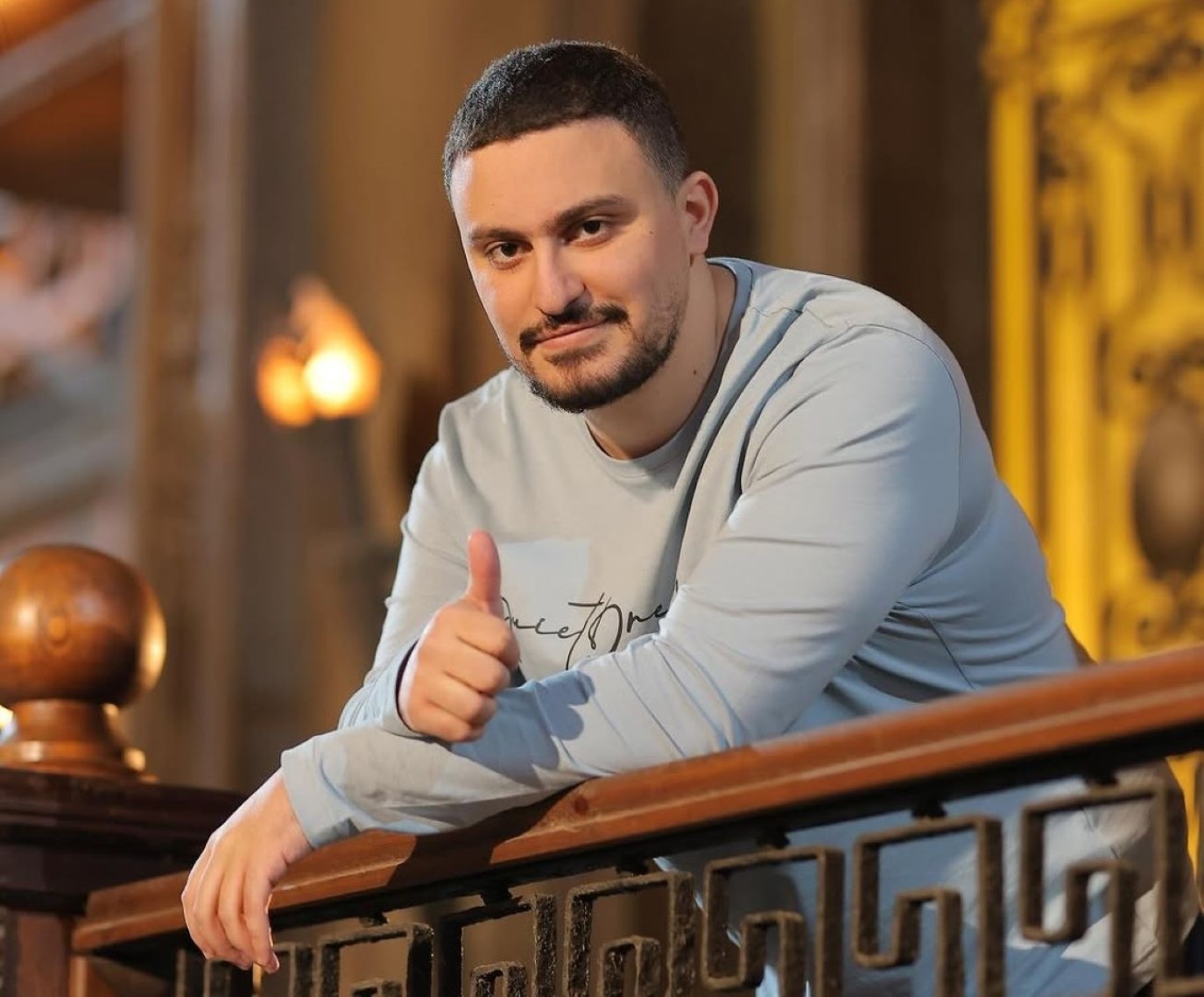 مها الصغير تخرج عن صمتها وترد على منتقدي ابنها ياسين السقا