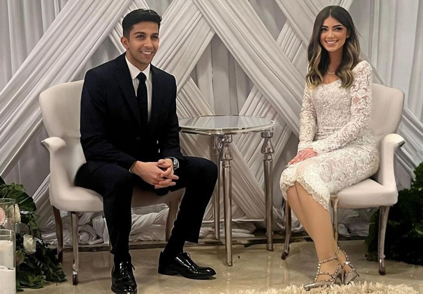 أول ظهور للعروسين ليلى أحمد زاهر وزوجها هشام جمال بعد زفافهما.. هكذا بدت