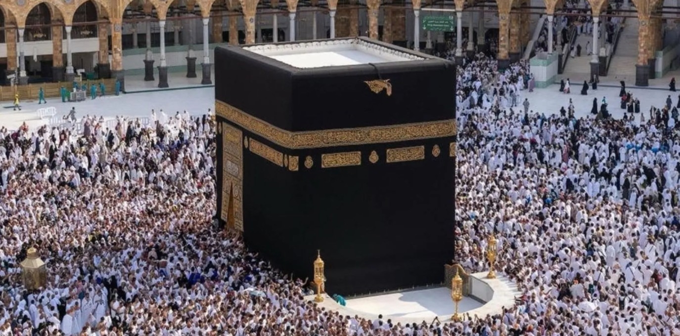 الشمس تتعامد على الكعبة المشرفة في ظاهرة فلكية دقيقة.. غدًا