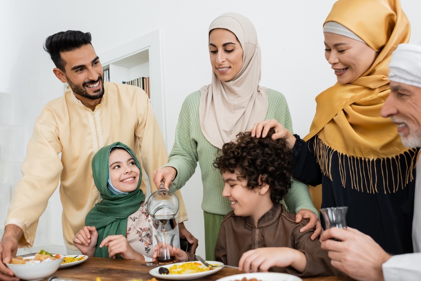 عادات غذائية كارثية يجب توقف طفلك عنها في عيد الأضحى