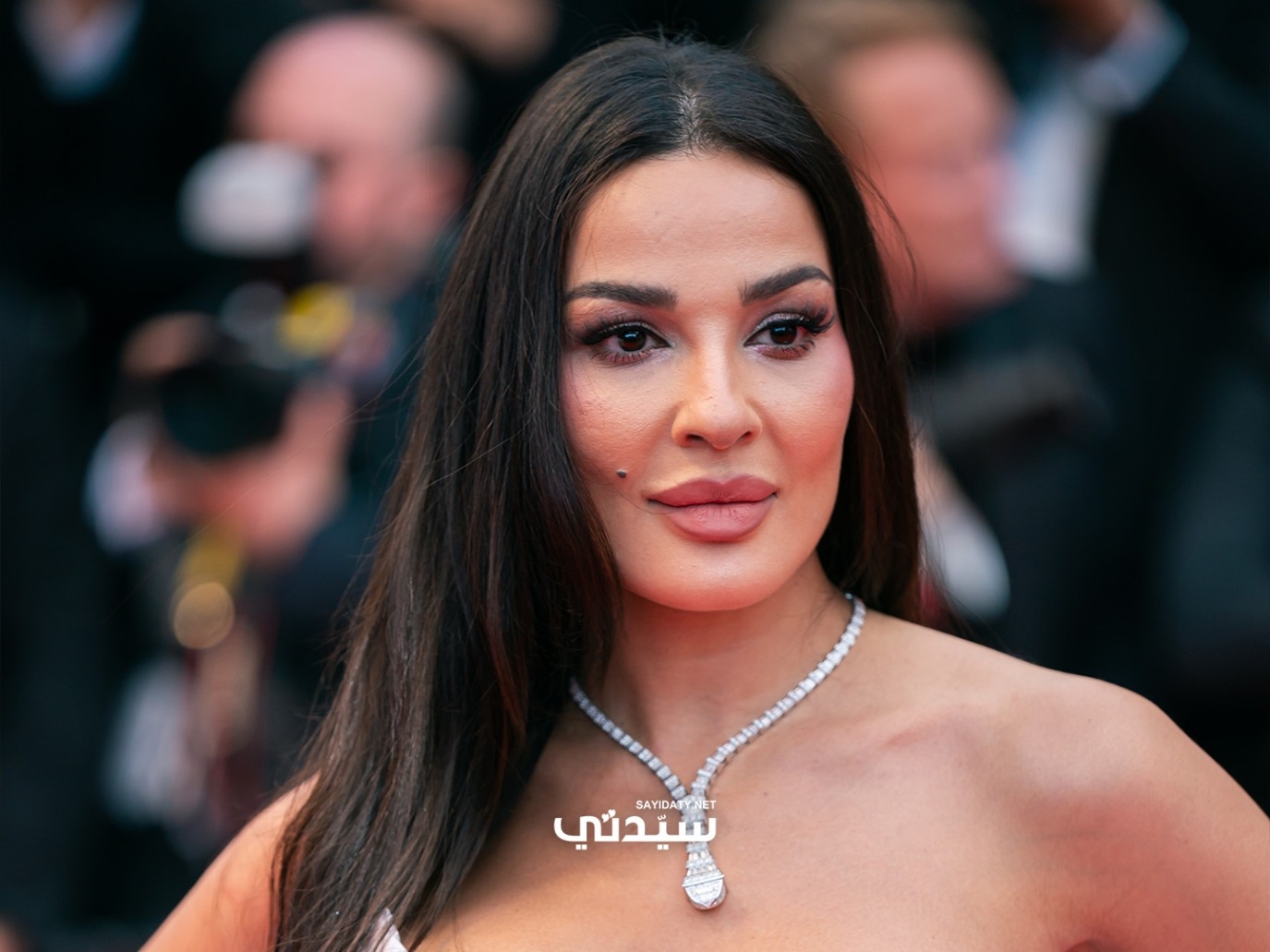 نادين نسيب نجيم تتسلّم جائزة القيادة النسائية في فرنسا