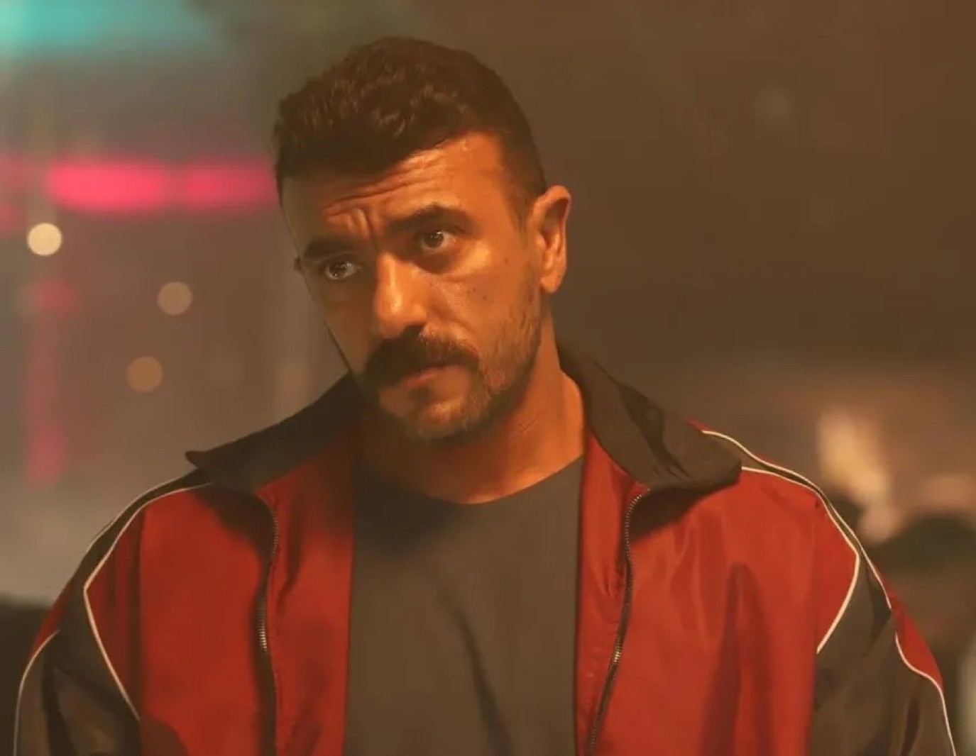 أحمد العوضي يتعاقد على بطولة فيلم البوب ويروج له بهذه الطريقة