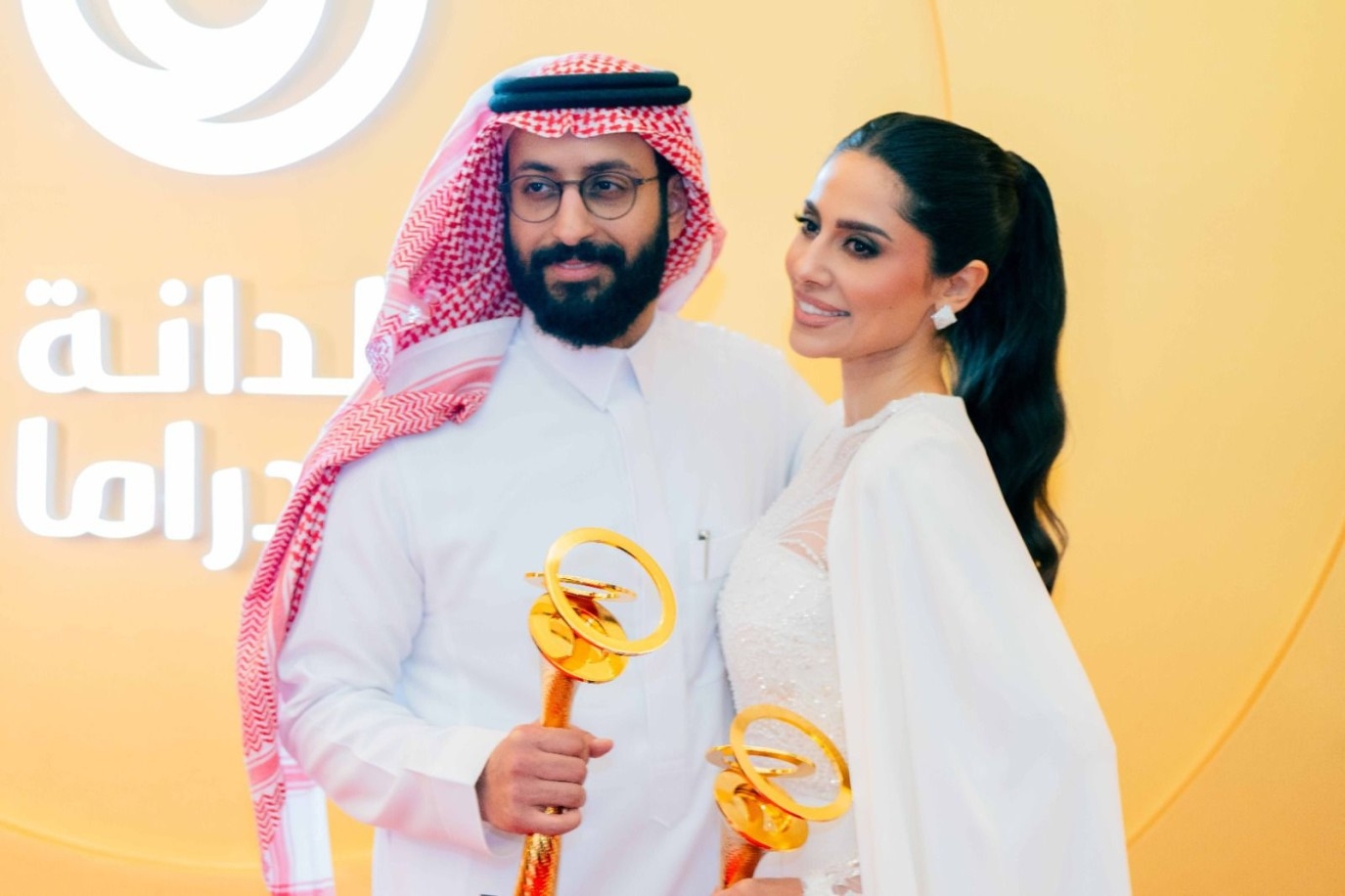 نجوم يكرمون ويحصدون الجوائز ضمن فعاليات مهرجان الخليج للإذاعة والتلفزيون في البحرين