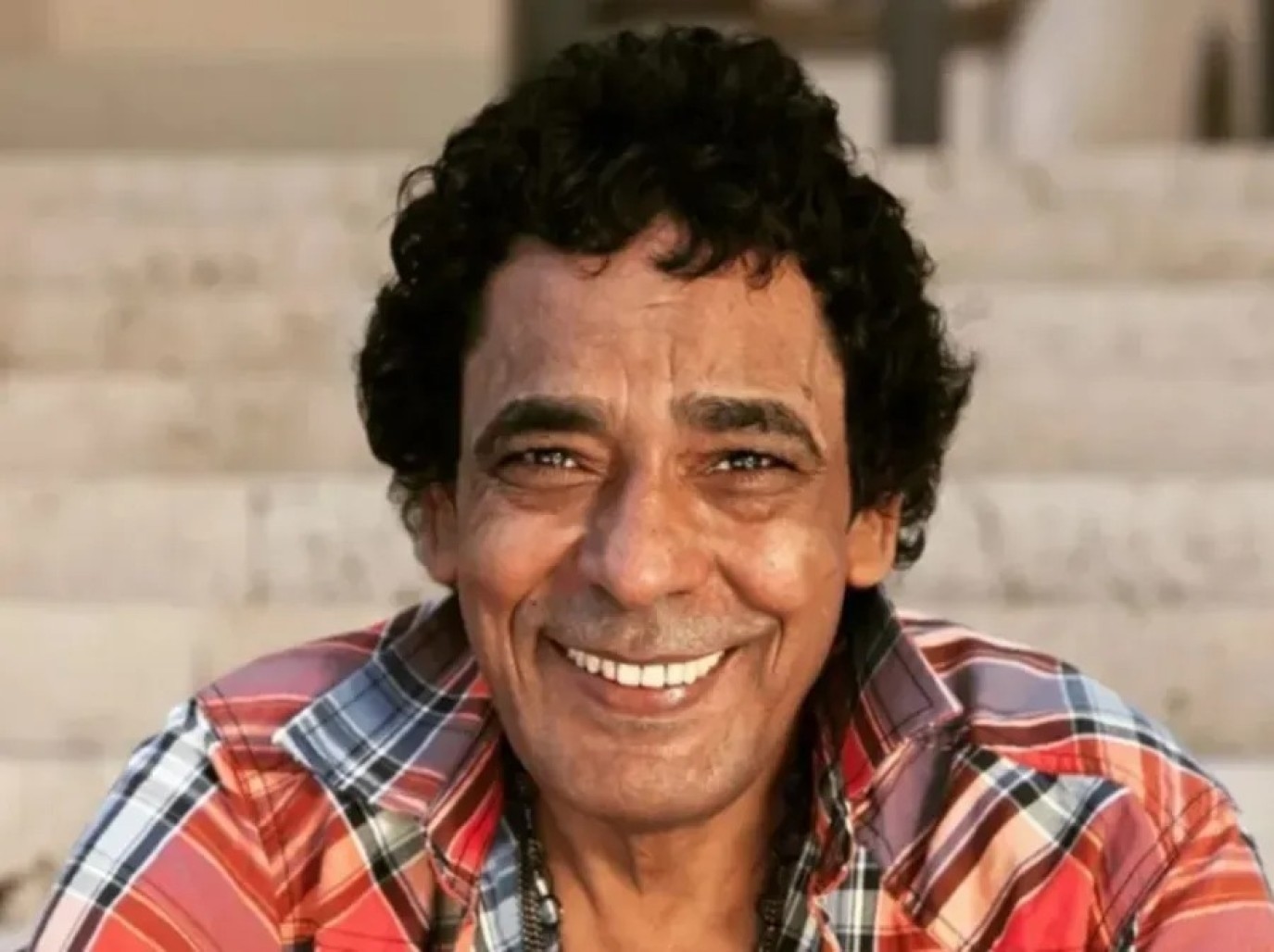 محمد منير يتوّج بوسام ماسبيرو للإبداع