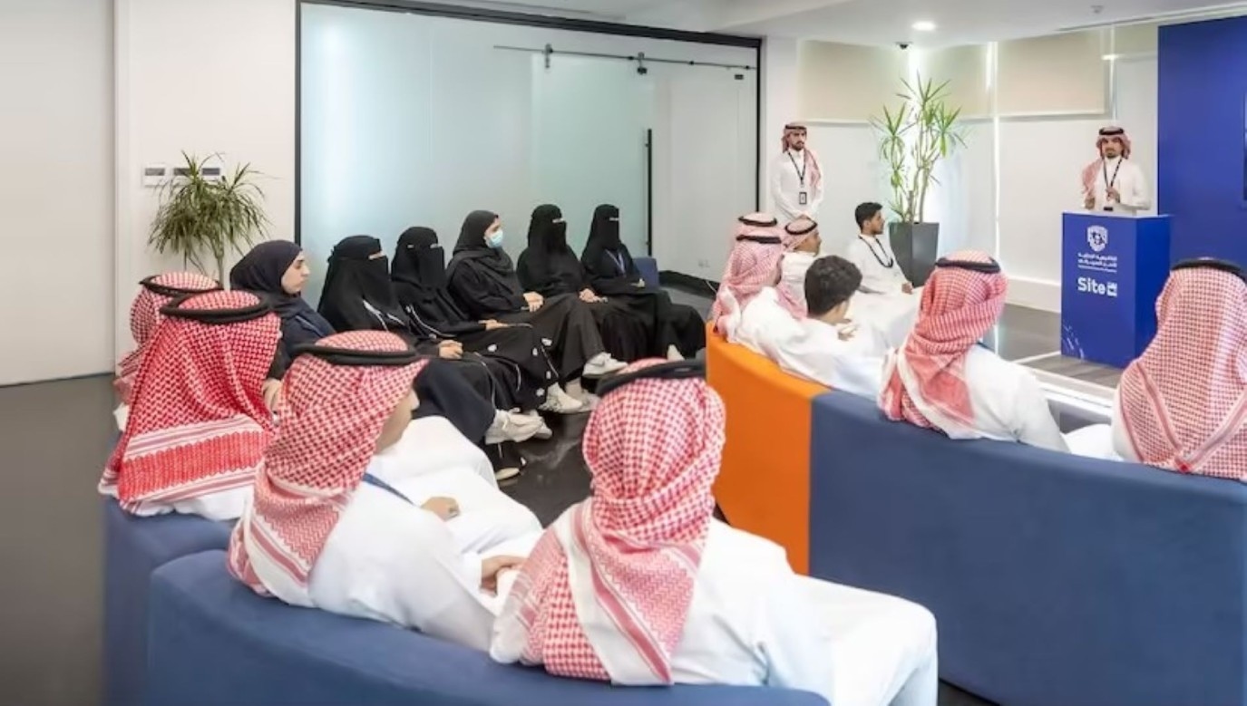 عدد المستفيدين من برامج أكاديمية الأمن السيبراني السعودي خلال النصف الأول من عام 2025