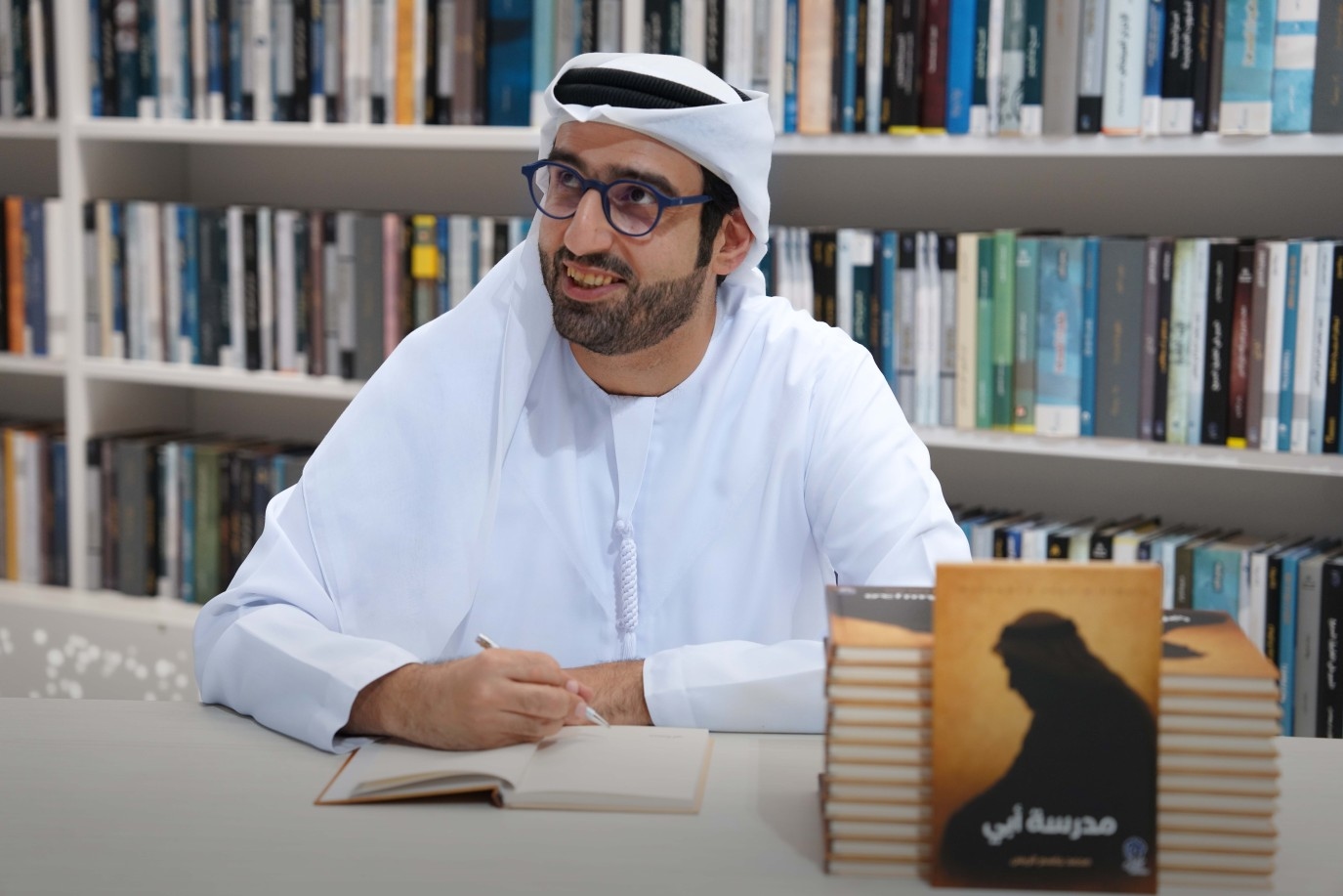 مكتبة محمد بن راشد تحتضن توقيع "مدرسة أبي" في أمسية تجمع القيم والأدب بين الأجيال