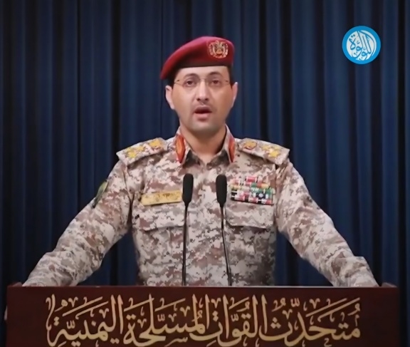 الحوثيون يعلنون استهداف مطار بن غوريون بصاروخ باليستي