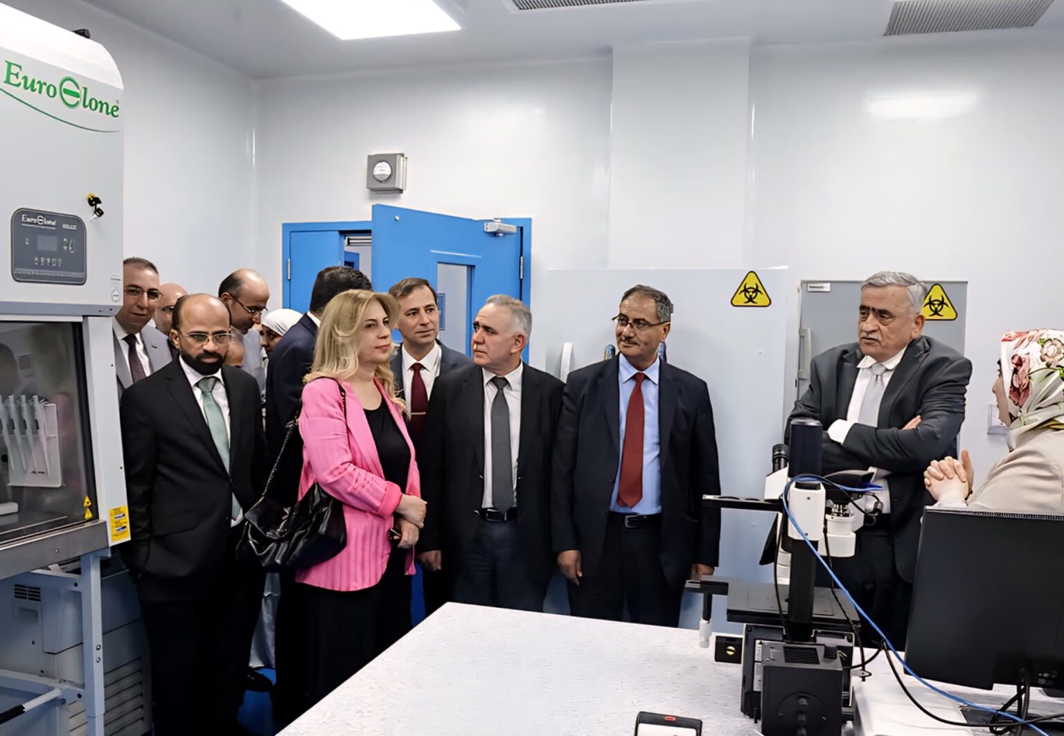 الجامعة الأردنية تُطلق أول مختبر جامعي لدراسة الفيروسات بنموذج الخلايا الحية