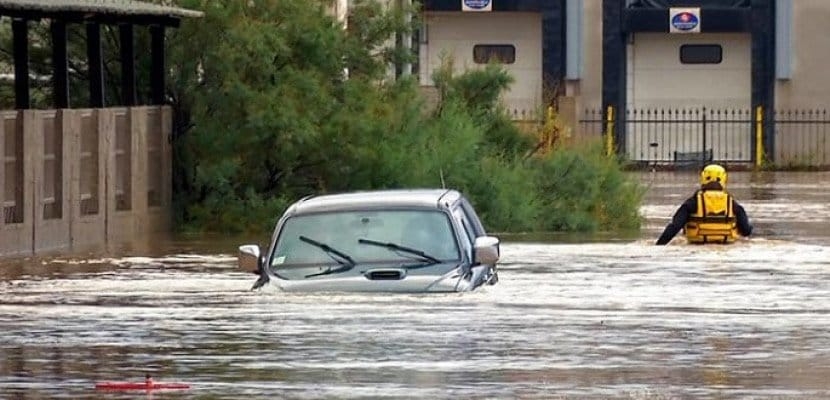 فيضانات مفاجئة تضرب جنوب شرق أستراليا وأوامر بإخلاء السكان