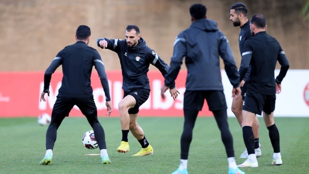 المحترفون يلتحقون بمعسكر النشامى في الدمام