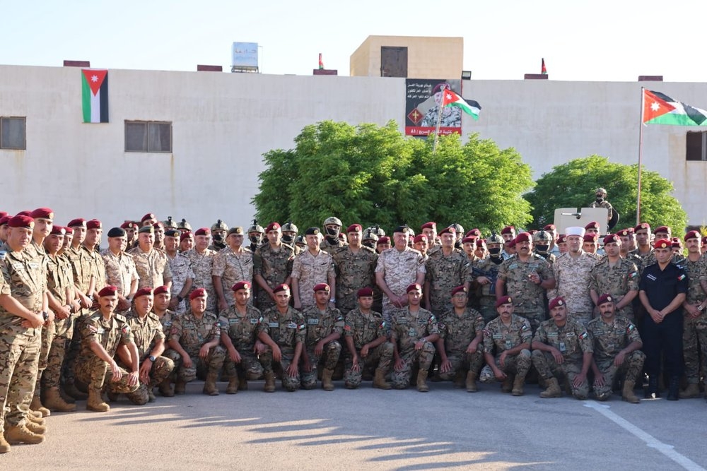 اللواء الركن الحنيطي يشارك نشامى القوات المسلحة صلاة عيد الأضحى المبارك