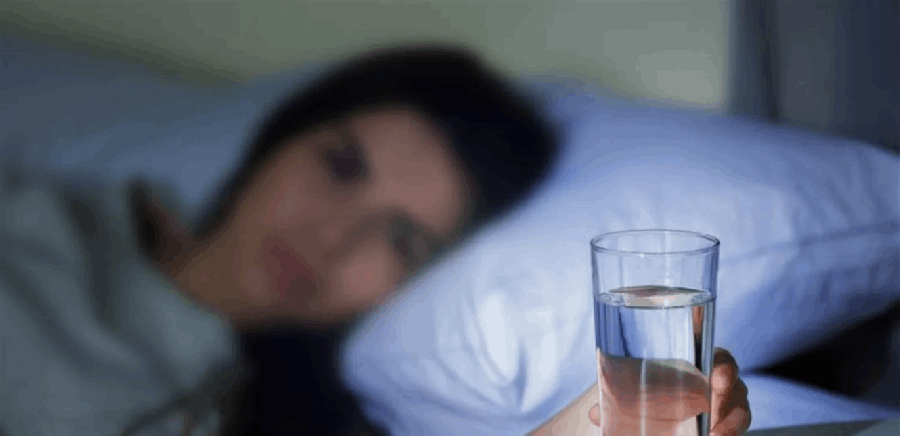 العطش المتكرر في الليل قد يكون علامة لأمراض خطيرة!