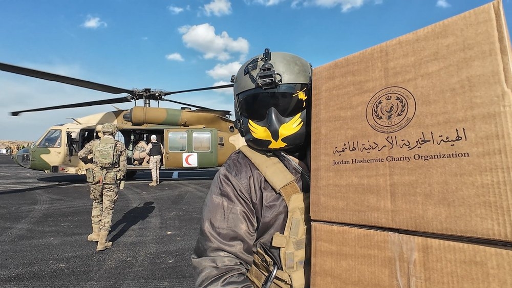 'الخيرية الهاشمية' تستلم طائرة مساعدات إغاثية من رواندا