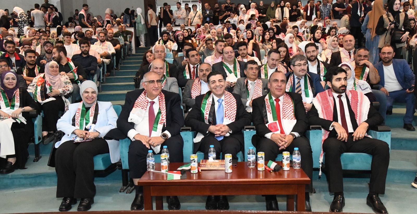 ندوة علمية في كلية طب الأسنان تبحث سُبل التكامل بين البحث والممارسة في طب الفم الحديث