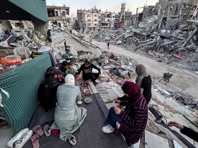 'مستقبل غزة: بين الدمار والفساد – هل هناك أمل حتى 2026؟'