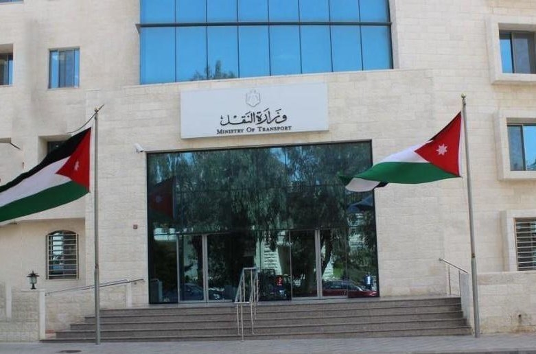 وزارة النقل تطلق خط إربد – عمّان على محورين رئيسيين