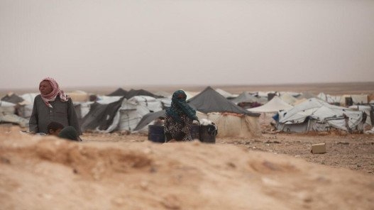 سوريا تعلن تفكيك مخيم الركبان على الحدود مع الأردن