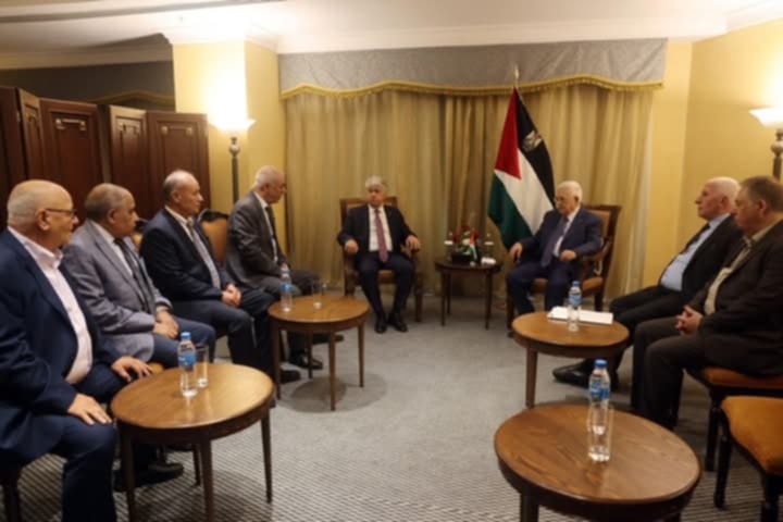 الرئيس يستقبل وفدا من جبهة النضال الشعبي الفلسطيني