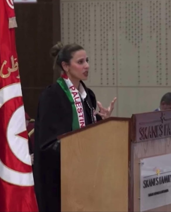 المحامية الفلسطينية منار المصري تفوز بالمركز الثالث في مسابقة دولية للمرافعات القانونية في تونس