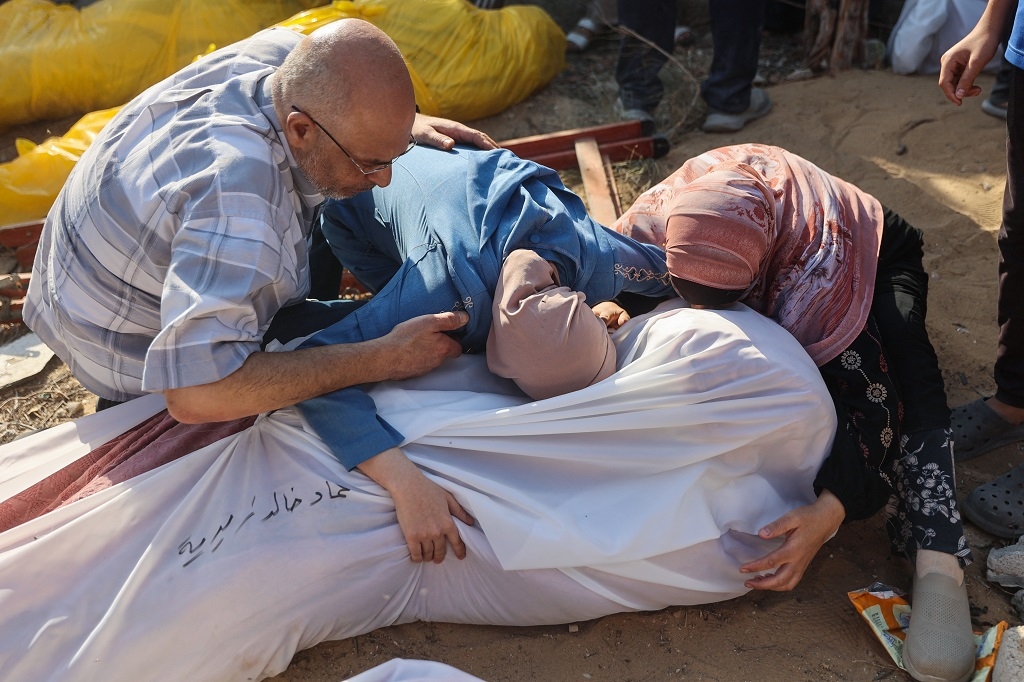 لليوم الـ597 .. الاحتلال يُواصل حرب الإبادة على قطاع غزة