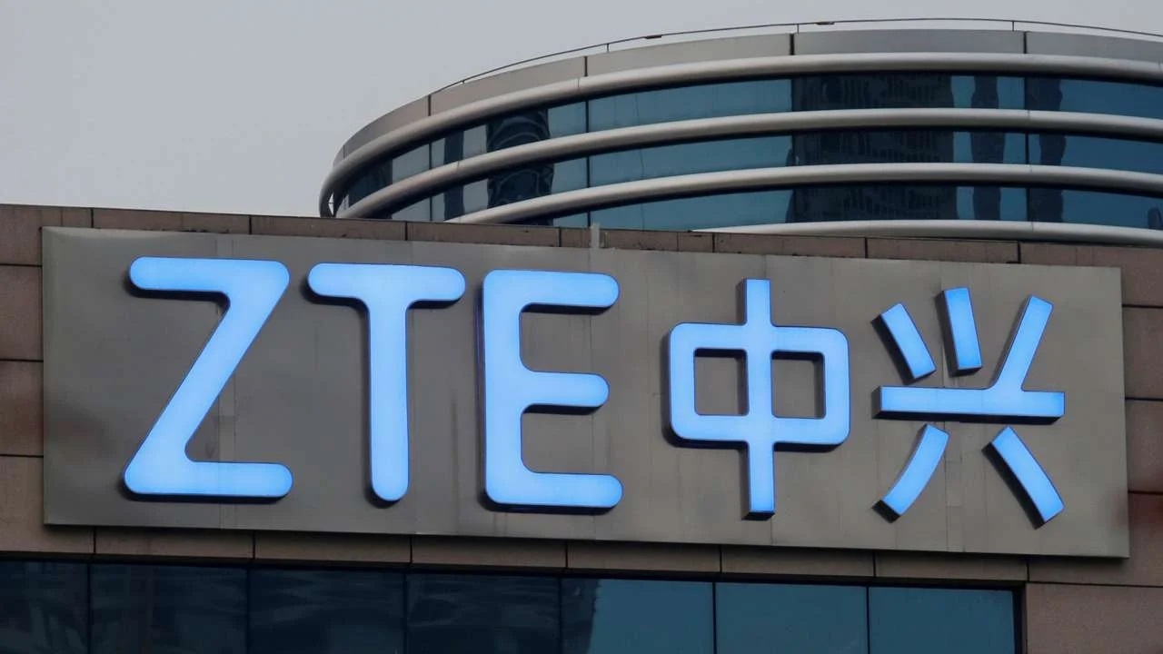 ZTE تعلن عن هاتف لم تطلق مثله من قبل!